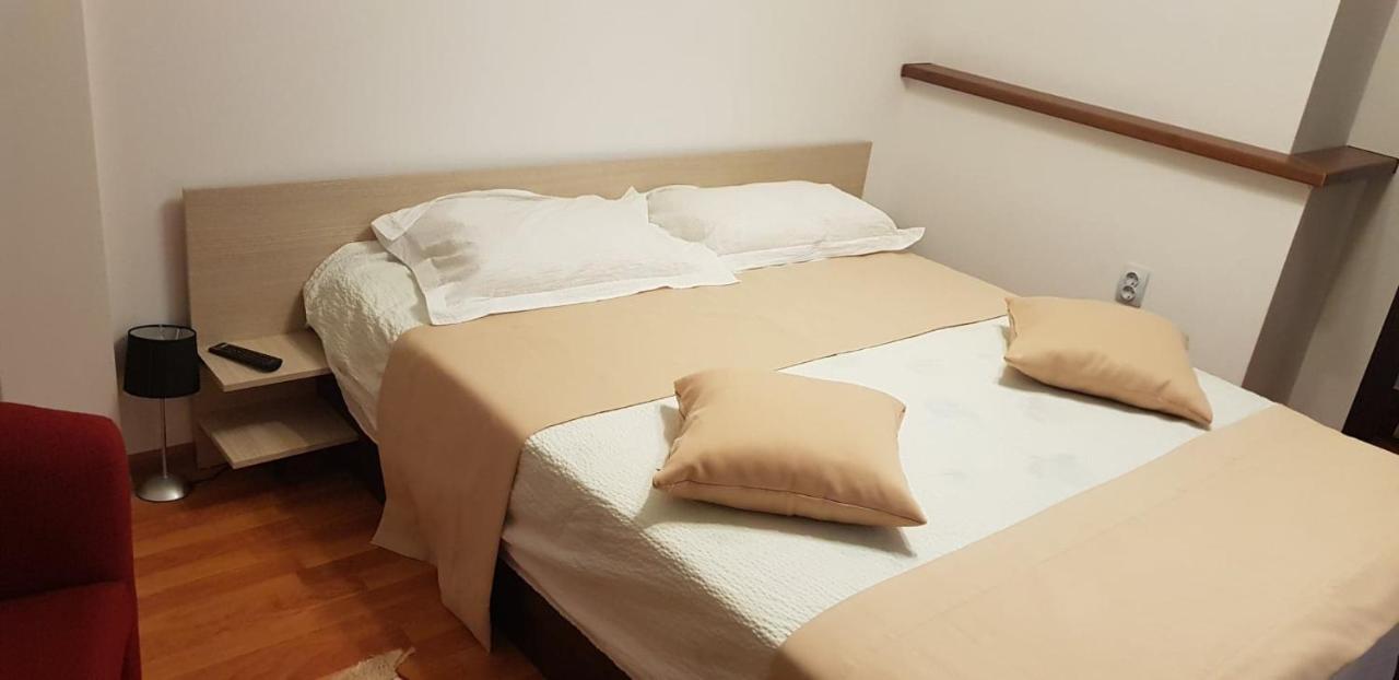 Inn Casa Galbena Slanic