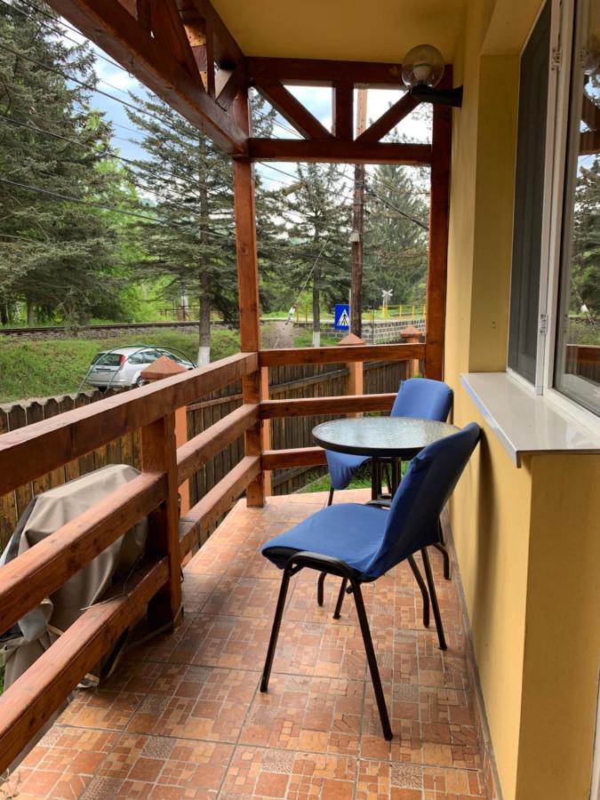 Casa Galbena Inn *